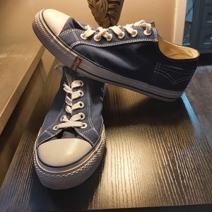 LEVI'S SNEAKERS-SIZE 10.5